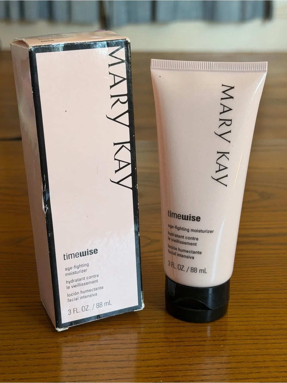 Mary Kay Timewise Age-Fighting Moisturizer Facial Moisturizer, 3 fl oz / 88 mL